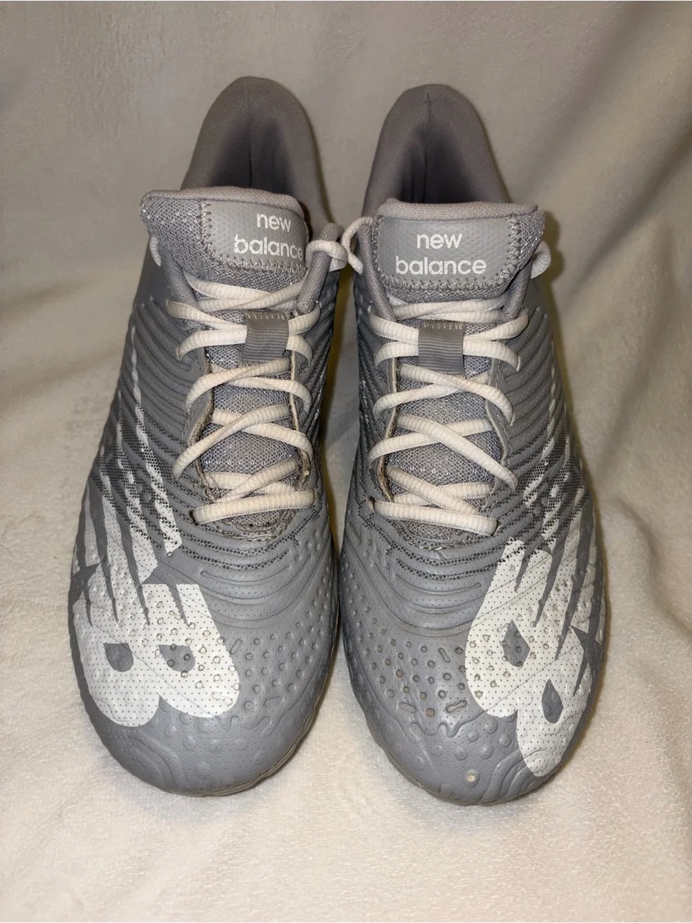 New Balance Men’s Rush Soccer Cleats — Gray & White size 8.5